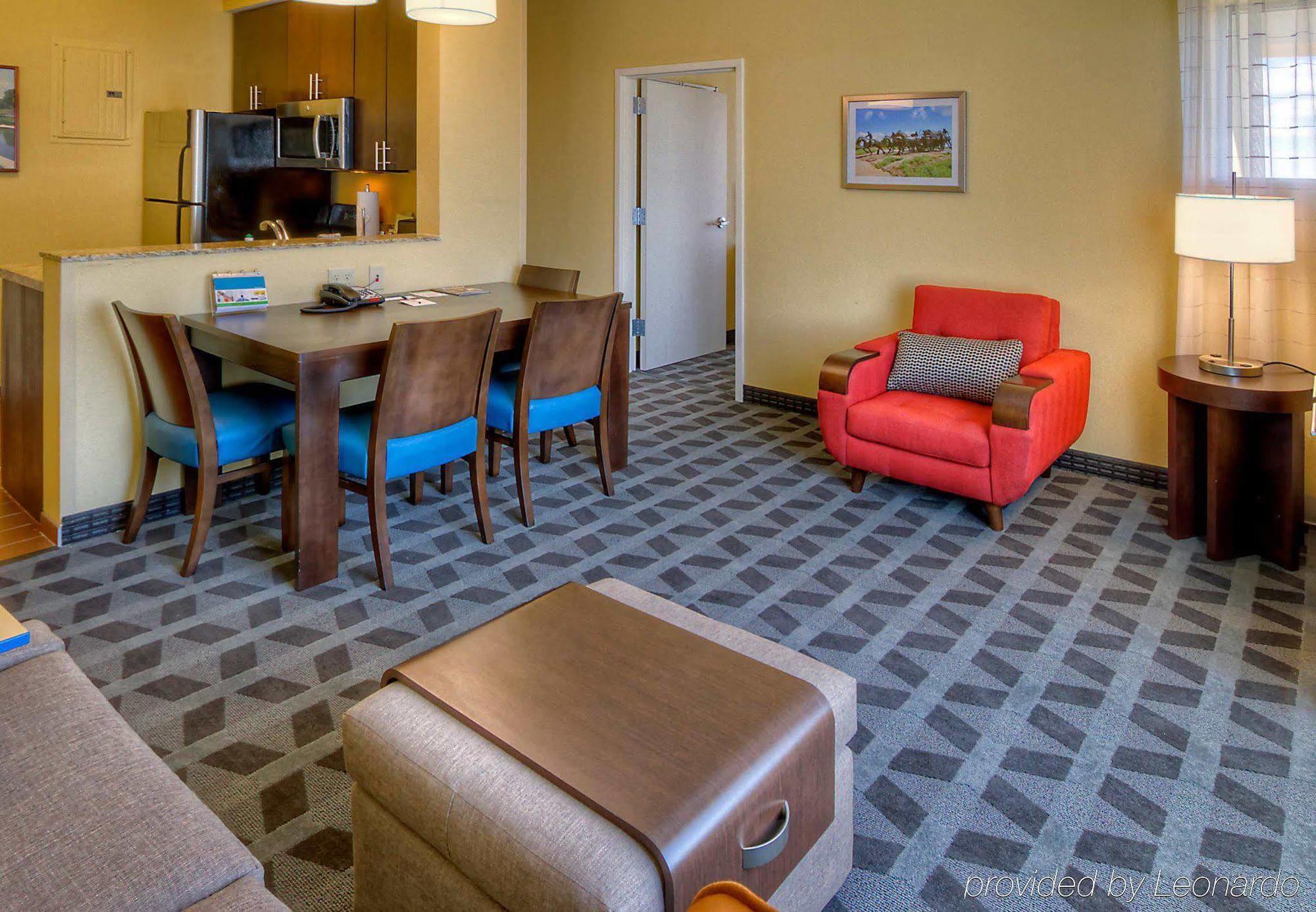 Towneplace Suites Oklahoma City Airport Екстер'єр фото